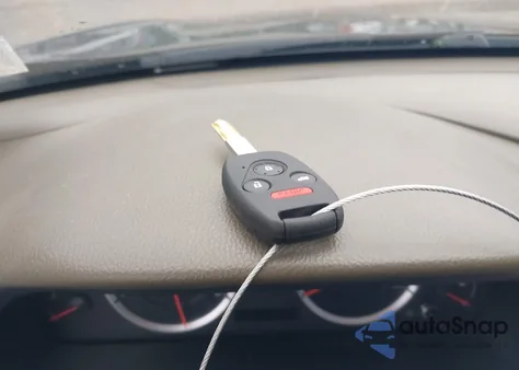 2010 Honda Accord 2.4 Lx z USA, uszkodzony, nr VIN 1HGCP2F34AA139034